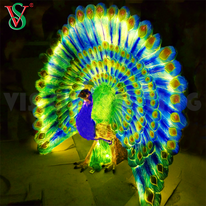 Outdoor Zoo Park Decoration Fiberglass FRP Led Peacock Sculpture Animal Motif Light