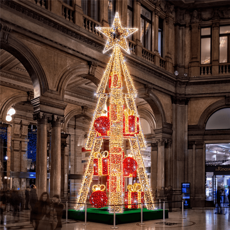 Commercial LED Christmas Tree guiding visitor flow