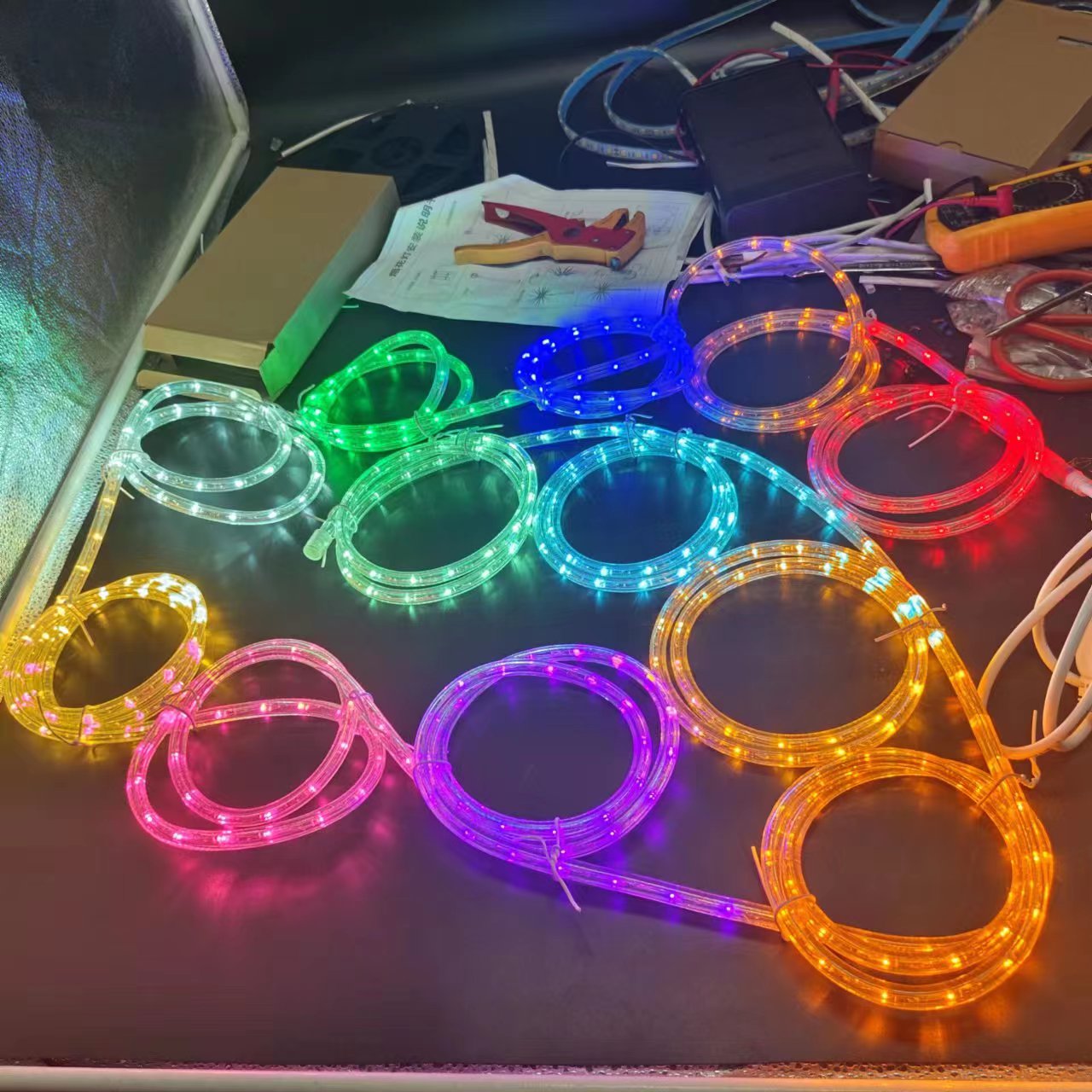 Holiday Decoration Round Shape Rgb 100m Led Flex Rope Strip Light for Shop Window Park Street