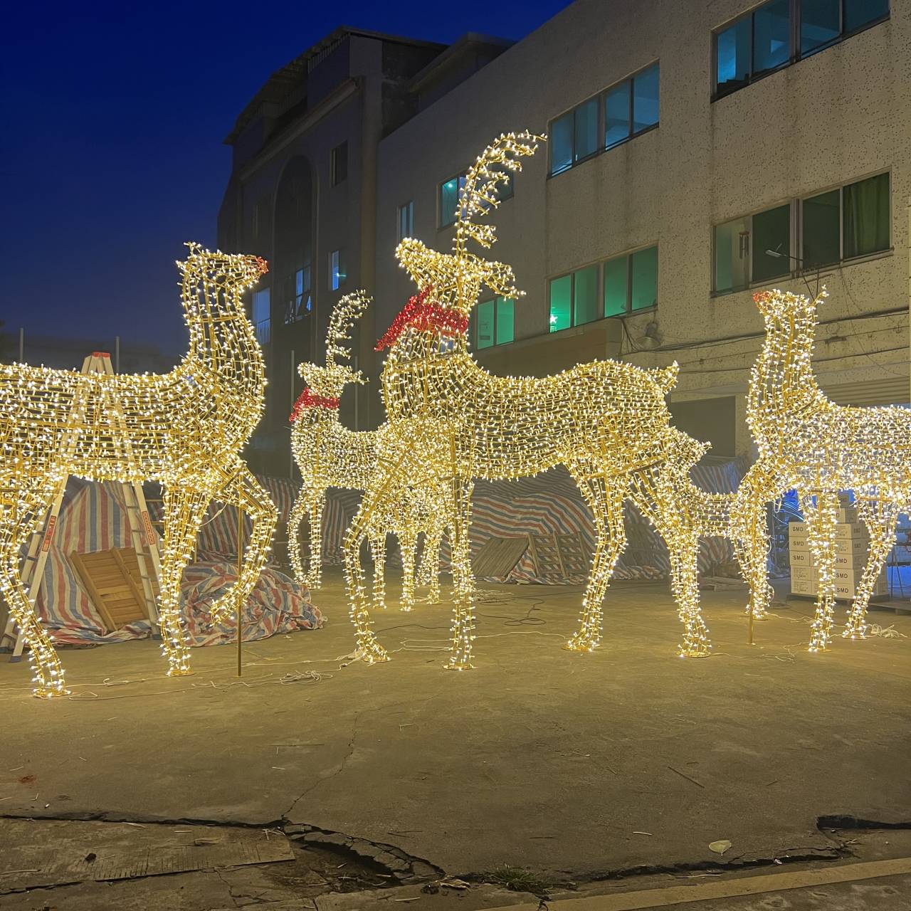 Large 3D LED Reindeer Motif Light Outdoor Christmas Decorative Illuminated Deer